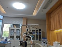 -上海仁爱医院口腔科 · 种植