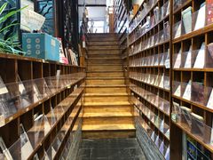 -猫的天空之城概念书店(苏州平江店)