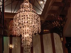 -Mogul Eatery·大亨餐酒馆
