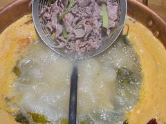 -洱火云南酸菜牛肉火锅(石景山当代商城店)