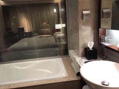 -上海龙之梦万丽酒店