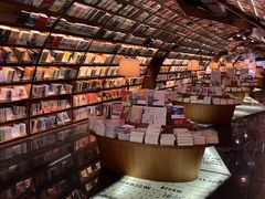 -钟书阁(珍园店)