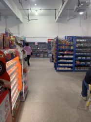 -逝水玩具折扣店