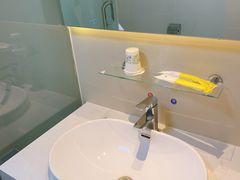 -7天连锁酒店(上海徐家汇龙华路地铁站店)