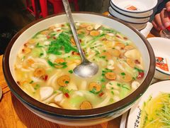 养生菌菇汤-俭寨大盘鸡·缸子肉·小公鸡·新疆菜(云通店)