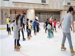 -冰纷万象滑冰场(二七万象城店)