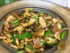 -云海肴·汽锅鸡·云南菜(天山百盛优客店)