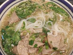 -云阿蛮云南生烫牛肉米线(奉贤路店)