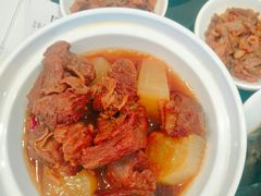 红烧牛腩饭-百事佳烧鸭牛腩(上海虹桥站店)