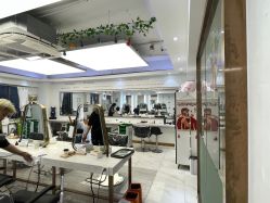 -镁连社·美联社