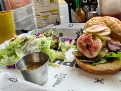 无花果鸭胸牛肉汉堡-Grinder 绞肉机汉堡(武定路店)