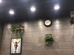 -愉肴麻辣香锅(中山路店)