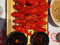 -肥肥虾庄·金牌油焖大虾(汉街SKP店)