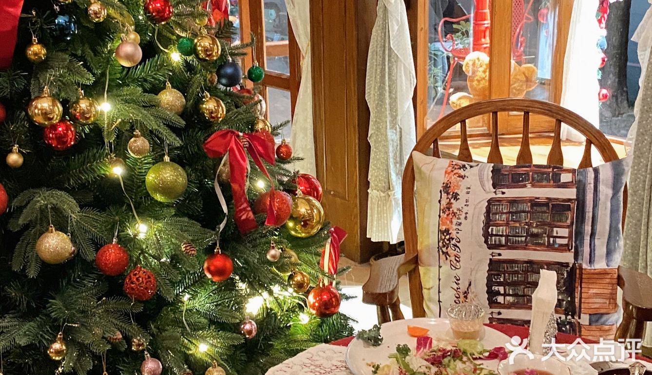 🎄终于感受到了惠州的圣诞氛围｜这家太好拍了