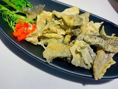 网红小吃炸鱼皮-鱼酷活鱼烤鱼(沈阳大悦城店)