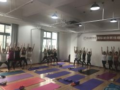 -亚太瑜伽普拉提学院