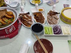 -大鸭梨烤鸭店(金顶街店)