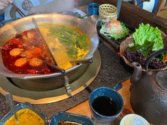 -湊湊火锅·茶憩(南京东路悦荟店)