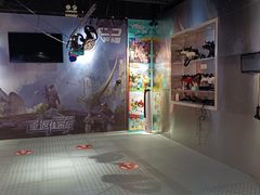 -VR+乐园·VR电竞·家庭亲子·密室逃脱·轰趴团建