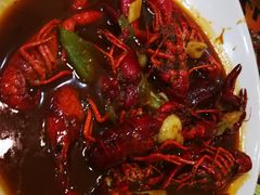 -扒虾小妹儿麻辣海鲜(宏图街店)