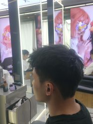 -藤野造型烫发染发