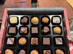 -Laderach 莱德拉(上海环贸iapm店)