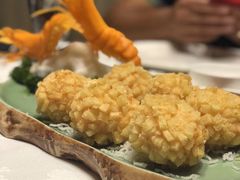 海胆灌汤石榴虾球-臻宝中餐厅·大连菜·海鲜·融合菜(大连一方城堡豪华精选酒店)