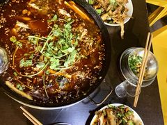 -鸿顺老铁锅美蛙鱼府(解放碑店)
