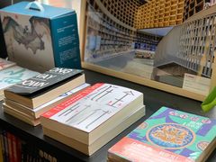 -钟书阁(松江泰晤士小镇店)