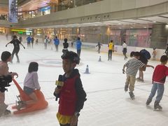 -冰堡国际溜冰场(观澜湖新城MHMALL店)