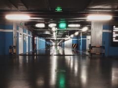 -白玉兰广场停车场