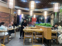 -裕记烧腊连锁餐饮(国商分店)