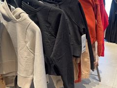 -lululemon(比斯特购物村店)