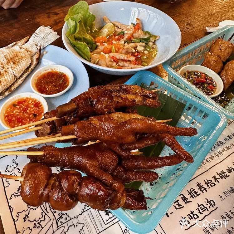 西双版纳美食｜排队也要吃的“椿楣粉档”