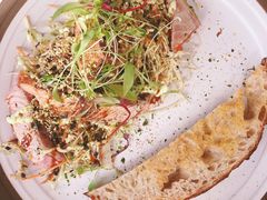 烤三文鱼沙拉-O'mills Sourdough Bakery&Bistro(永嘉路店)