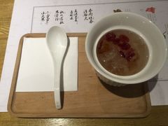 蔓越莓桃胶炖银耳-炖物24章·顺时轻养茶(杭州大厦店)