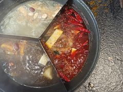-渝里重庆火锅(航天城店)