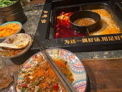 -老牌坊云南鱼豆花火锅(哈西万达店)