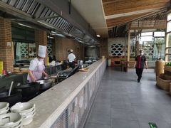自助取餐区-食家鸽园