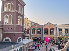 -王府井奥莱临潼小镇(临潼店)