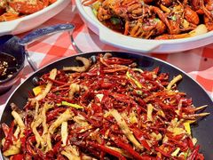 -肥小宝·金牌油焖大虾(襄阳龙虾地标店)