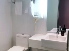 -全季酒店(上海火车站天目西路店)