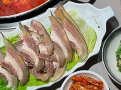 -伴山牛贵州黄牛肉火锅·苗疆非遗艺术餐厅(上海首店)