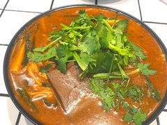 招牌炸酱小锅米线-肥汁米蘭香港米线(长宁来福士店)