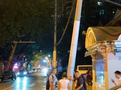 -江城燕子大排档(江汉路步行街店)