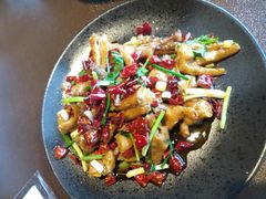 -曼听小寨海鲜烧烤·大连辣炒大王(盖州街店)