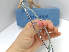 -罗伯特眼镜·蔡司官方授权(罗湖国贸店)