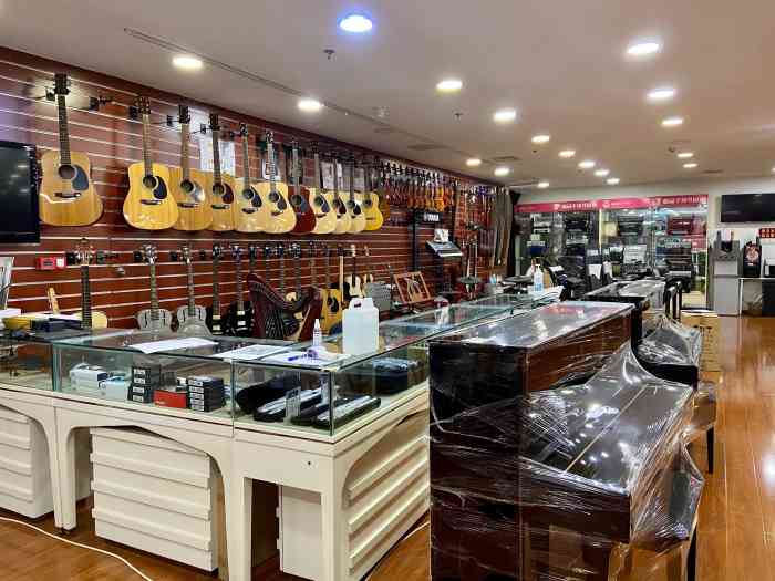 姜杰钢琴琴城(上地店)-"服务态度差评,一颗星都不想给!自己在大众.