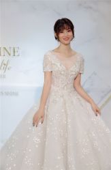 -LOVE SHINE婚纱·红鼎庄龙凤褂·妈妈装定制
