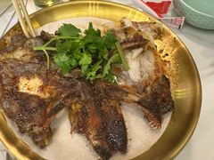 -嗨辣小聚·盘锦河蟹·海鲜烧烤龙虾(盘锦十年好店)